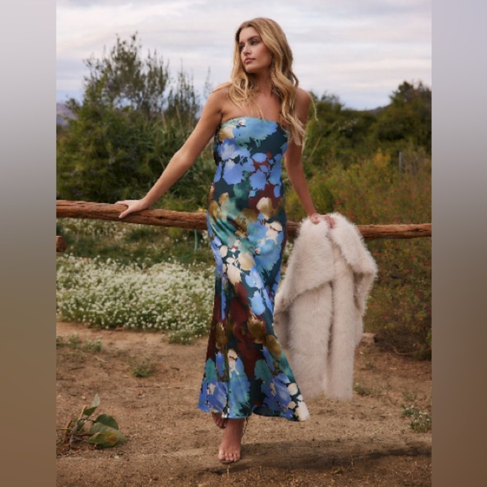 Natalia Blue Floral Printed Strapless Maxi Dress